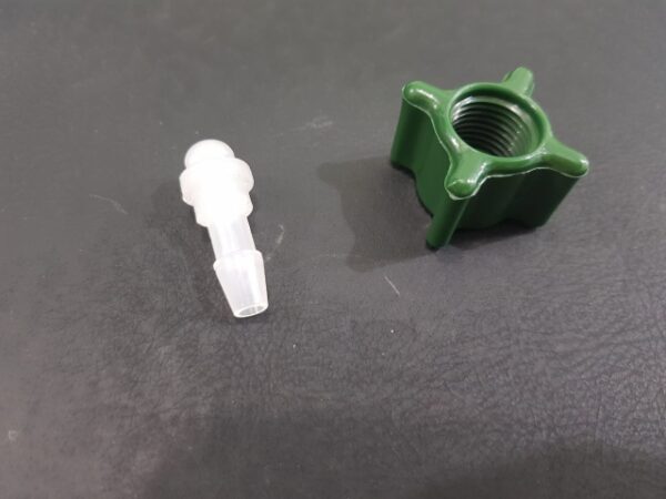 CONECTOR - ADAPTADOR TIPO NIPLE (BICO E PORCA PARA OXIGENIO)
